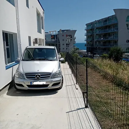 Victoria * Byala (Varna)