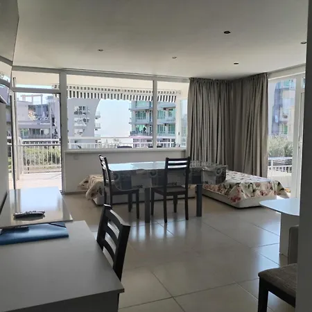 Victoria Apartment