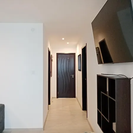 Victoria Apartment *